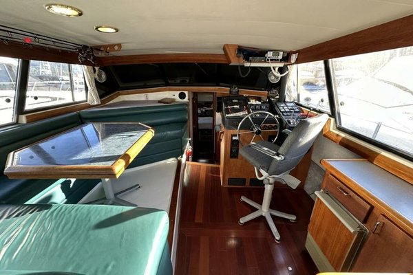 1991 Bayliner 3888