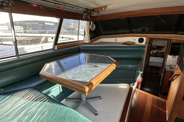 1991 Bayliner 3888
