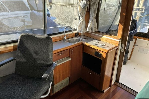 1991 Bayliner 3888