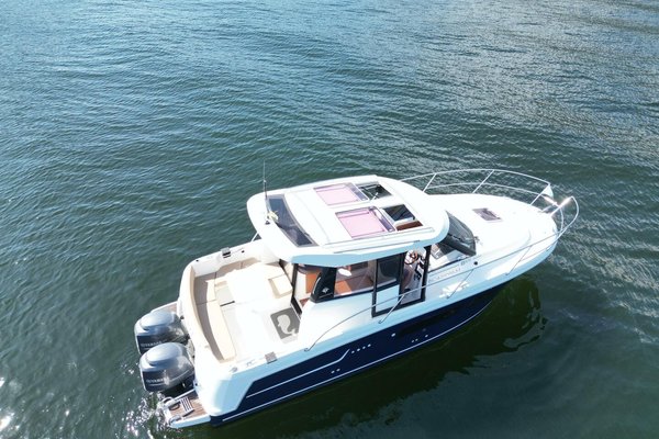 2014 Jeanneau 855 Merry Fisher