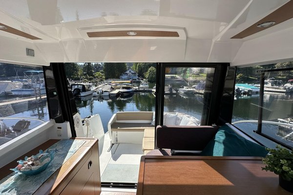 2014 Jeanneau 855 Merry Fisher