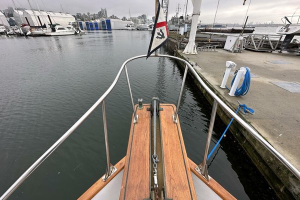 1974 Grand Banks 