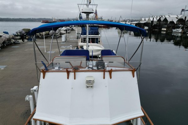 1974 Grand Banks 