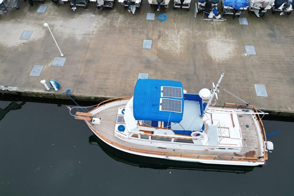 1974 Grand Banks 