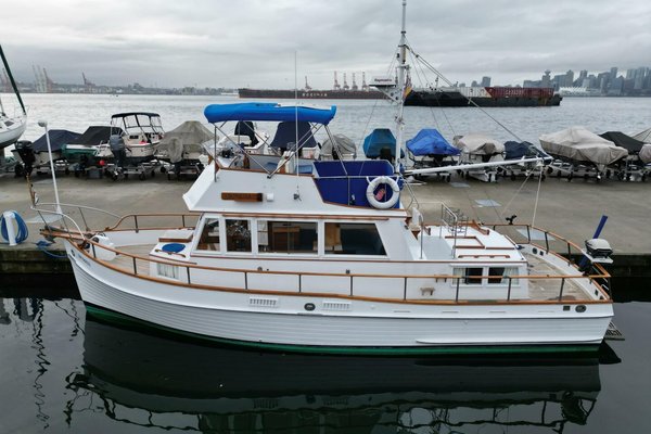 1974 Grand Banks 