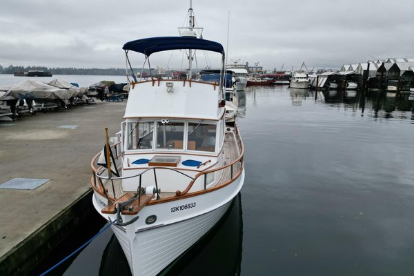 1974 Grand Banks 