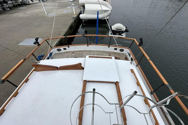 1974 Grand Banks 
