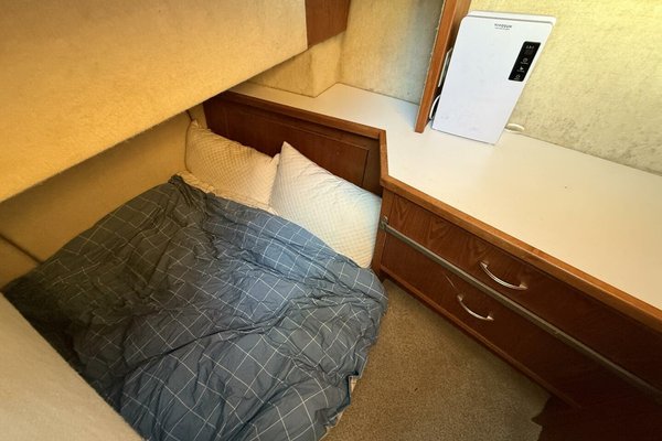 1998 Bayliner 4087