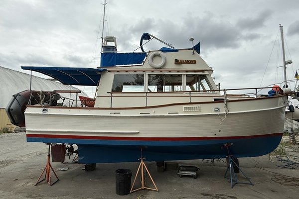 1974 Grand Banks 32