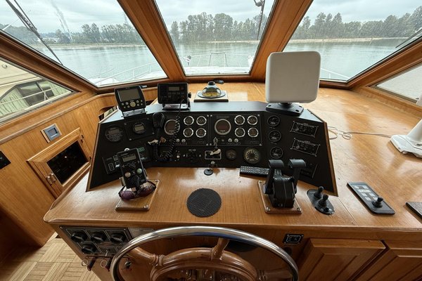 1989 Jefferson 52 Victory Yacht