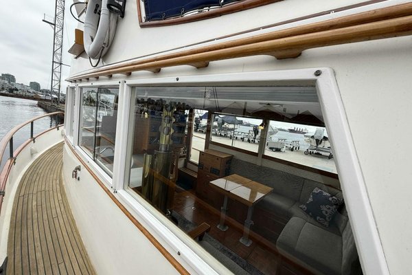 1974 Grand Banks 36 Classic