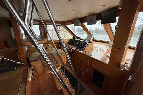 1989 Jefferson 52 Victory Yacht