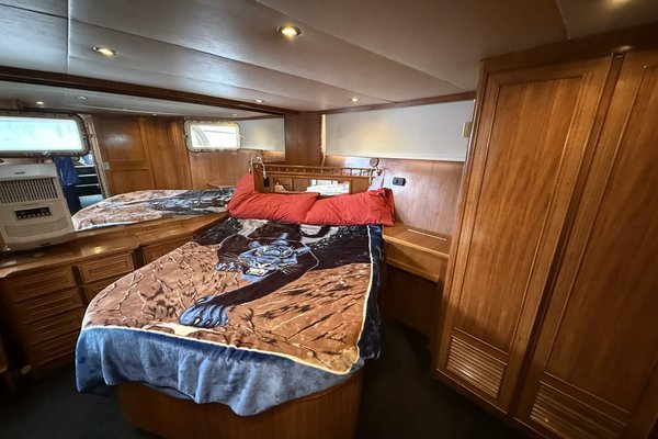1989 Jefferson 52 Victory Yacht