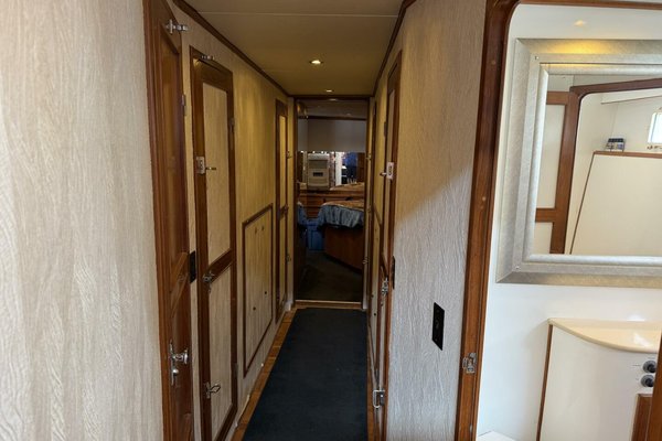 1989 Jefferson 52 Victory Yacht