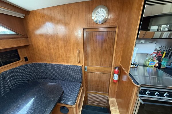 1989 Jefferson 52 Victory Yacht