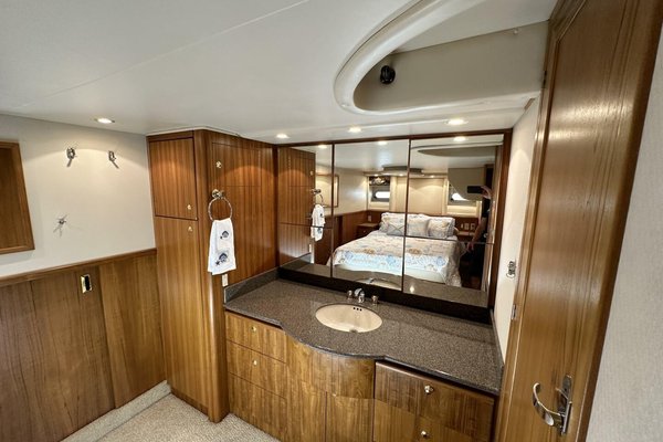 2000 Bayliner 5288