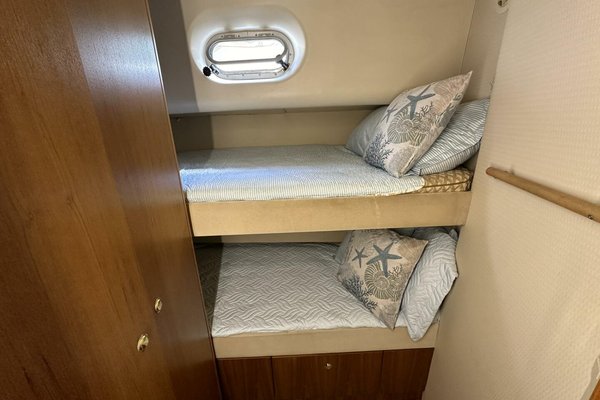 2000 Bayliner 5288