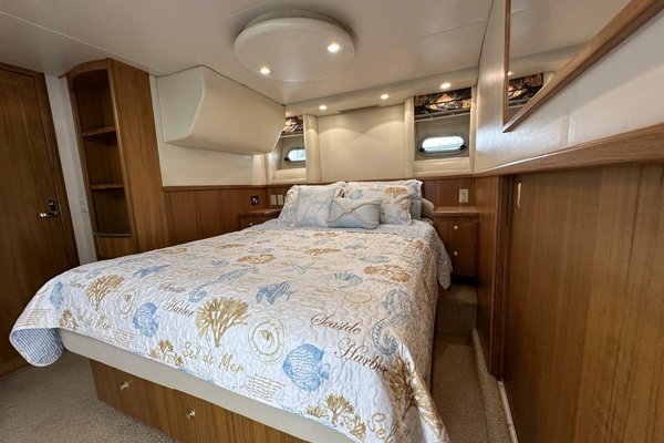 2000 Bayliner 5288
