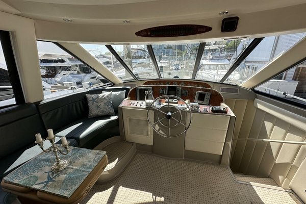 2000 Bayliner 5288