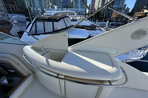 2000 Bayliner 5288