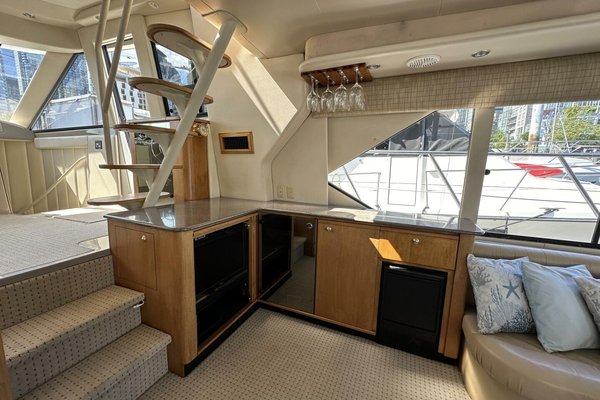 2000 Bayliner 5288