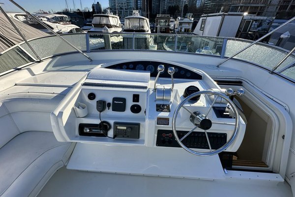 2000 Bayliner 5288