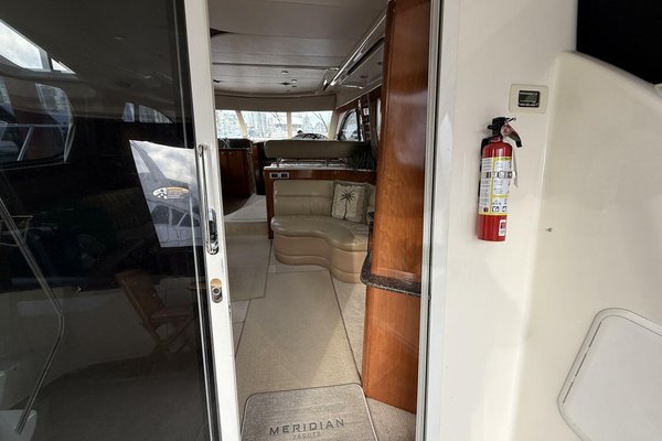 2006 Meridian 411 Sedan Bridge