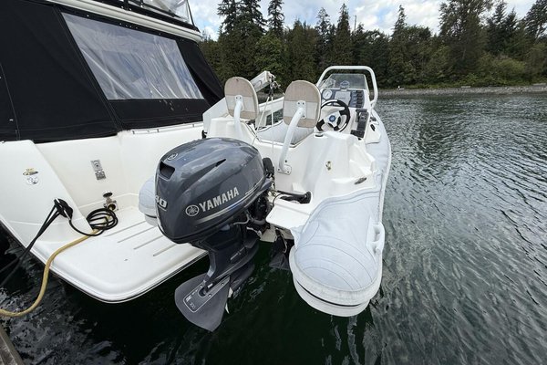 2006 Meridian 411 Sedan Bridge
