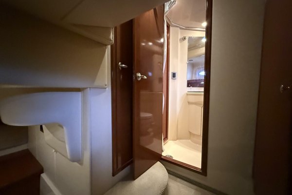 2006 Meridian 411 Sedan Bridge