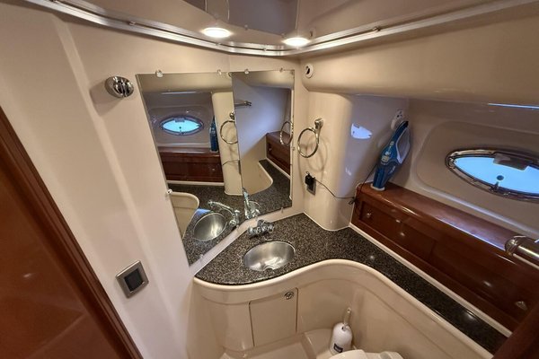2006 Meridian 411 Sedan Bridge