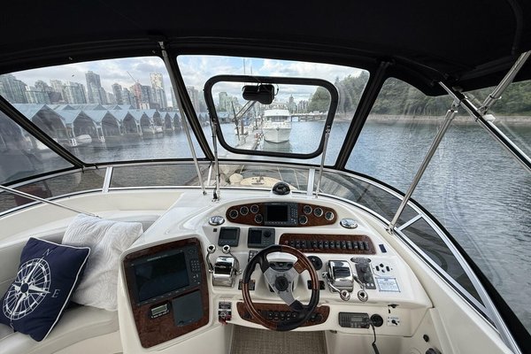 2006 Meridian 411 Sedan Bridge