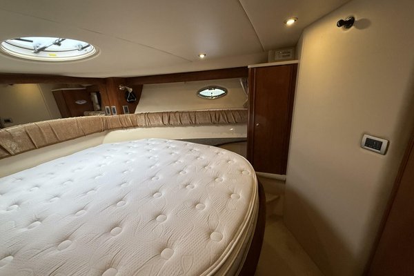 2006 Meridian 411 Sedan Bridge