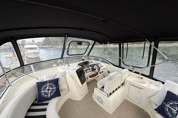 2006 Meridian 411 Sedan Bridge