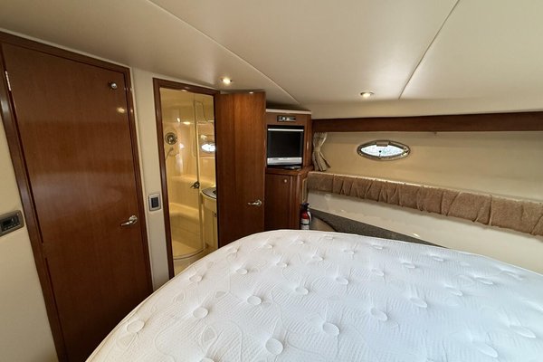 2006 Meridian 411 Sedan Bridge