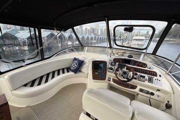 2006 Meridian 411 Sedan Bridge