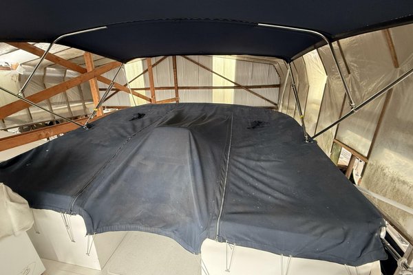 1988 Ocean Alexander 40 Tri Cabin