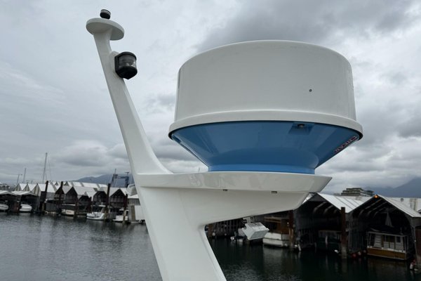 1988 Ocean Alexander 40 Tri Cabin