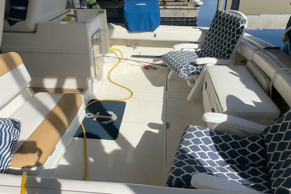 1988 Tiara Yachts 3300 Open