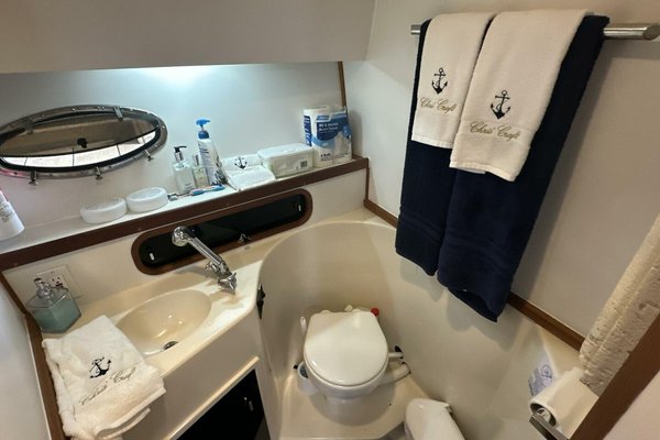 1988 Tiara Yachts 3300 Open