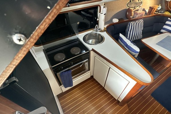 1988 Tiara Yachts 3300 Open