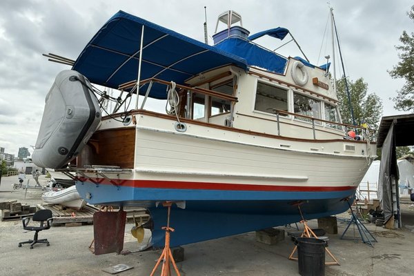 1974 Grand Banks 32