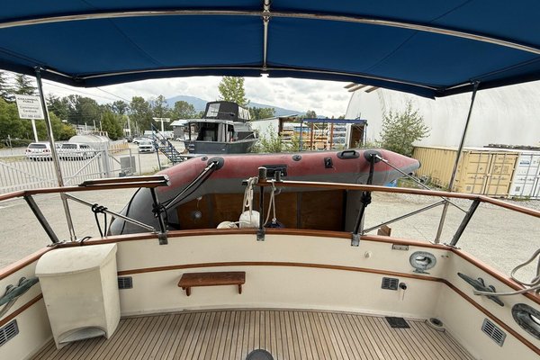 1974 Grand Banks 32