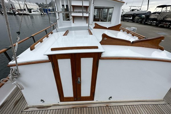 1974 Grand Banks 