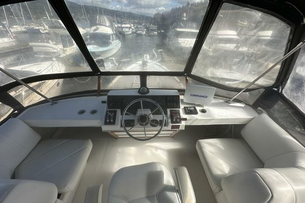1991 Bayliner 3888