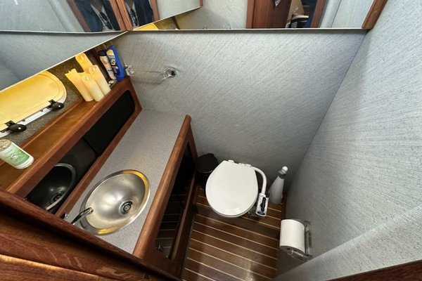 1991 Bayliner 3888
