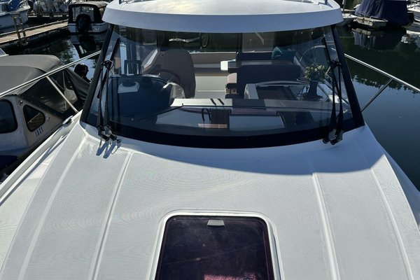 2014 Jeanneau 855 Merry Fisher