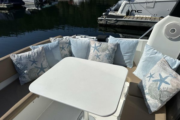 2014 Jeanneau 855 Merry Fisher