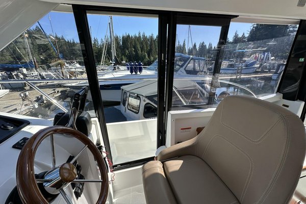 2014 Jeanneau 855 Merry Fisher