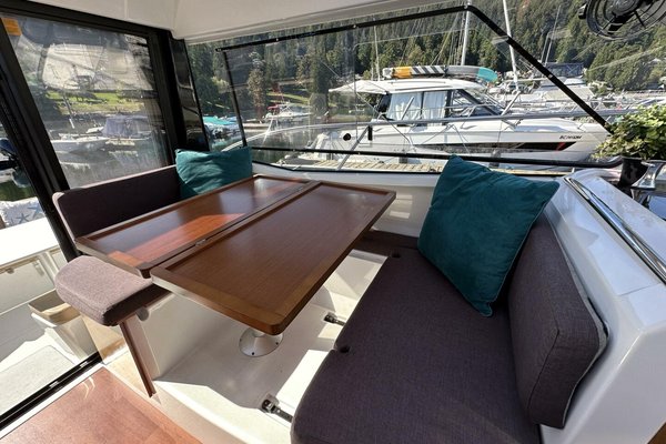 2014 Jeanneau 855 Merry Fisher