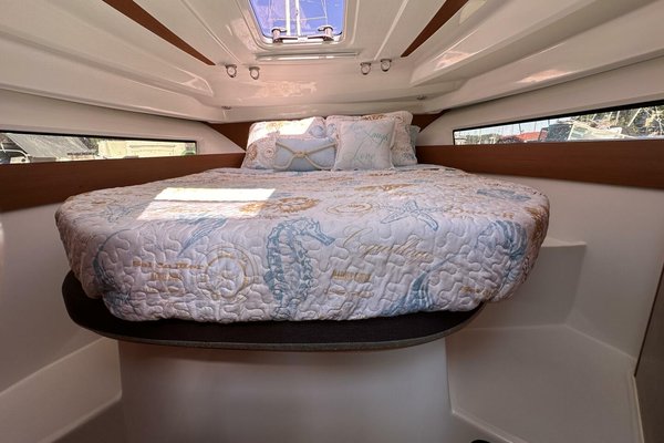 2014 Jeanneau 855 Merry Fisher